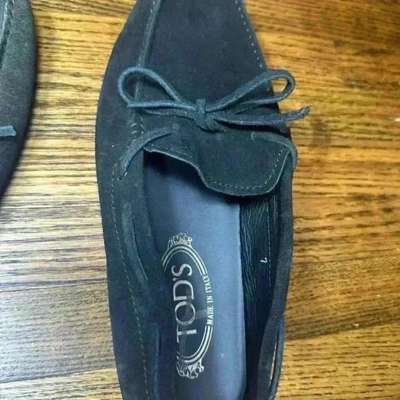 Tod’s Gommino Driving Loafers - Picture 4 of 4